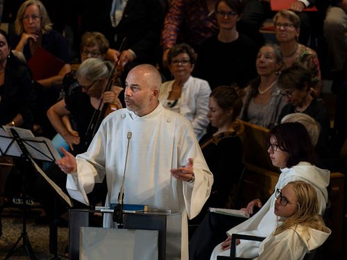 Liturgie mit Kirchenchor Fischbacher