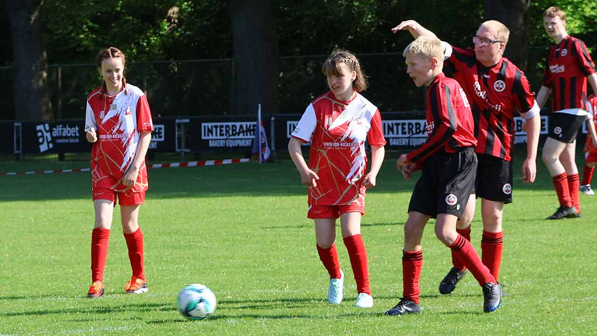 Auf unserer beiden Mädels wartet ein besonderes Ereignis bei der Women's EURO 25