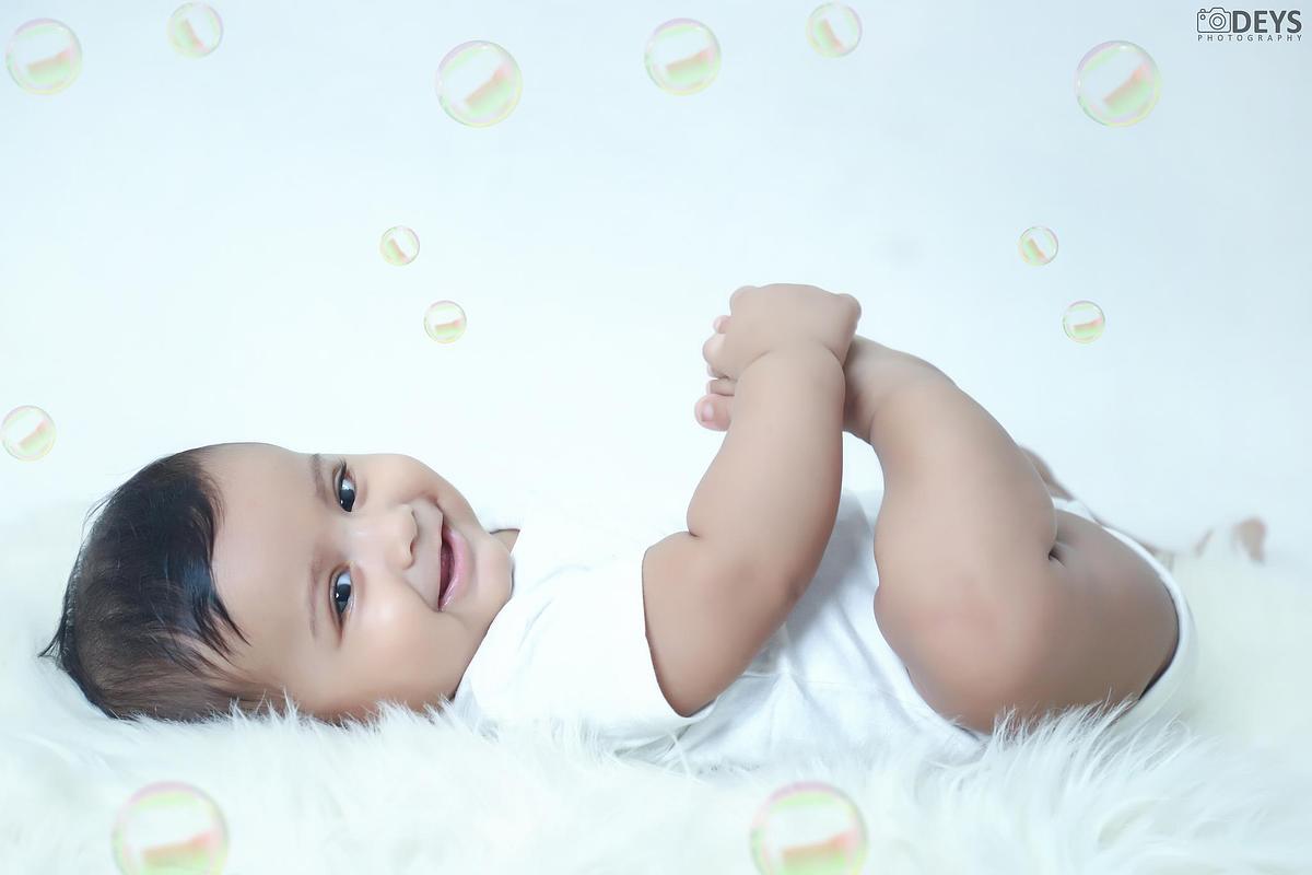 Cute baby photoshoot in Noida