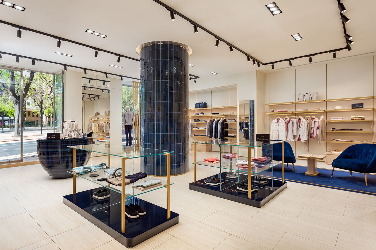 Interior de loja de luxo em Lisboa &ndash; fotografia de espa&ccedil;o comercial