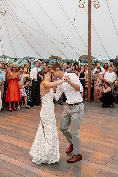 couple-dancing
