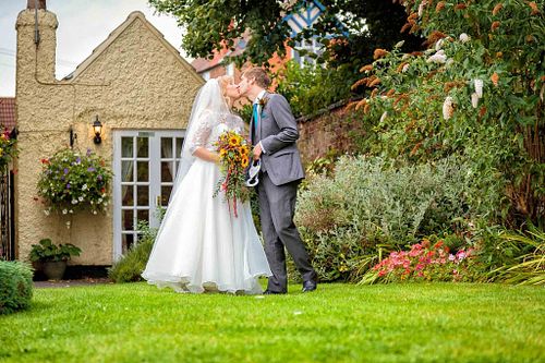 THE PROVENANCE SELECTION