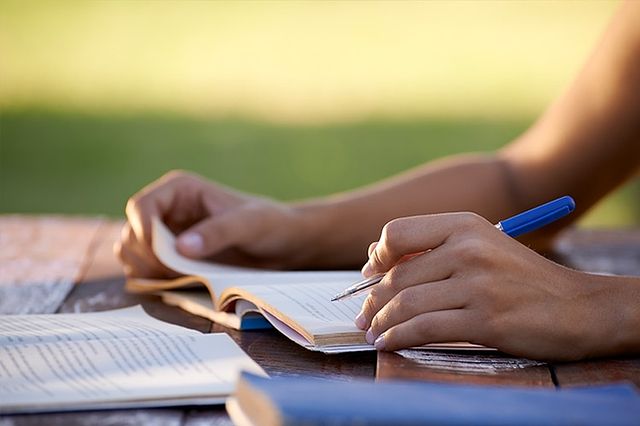 Najlepsze stypendia i stypendia artystyczne dla studentów