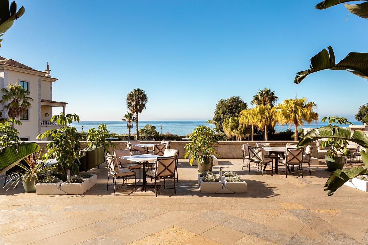 Produ&ccedil;&atilde;o fotogr&aacute;fica de no Grande Real Villa It&aacute;lia, membro do THE LEADING HOTELS OF THE WORLD.