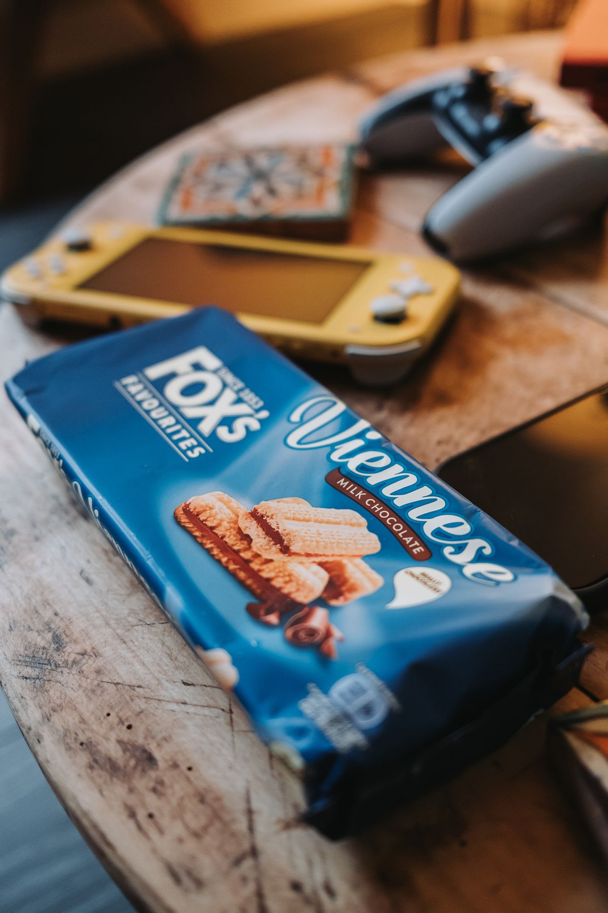 Fuji X100V ISO 2000 Shutter Speed 1/125 - Aperture F2