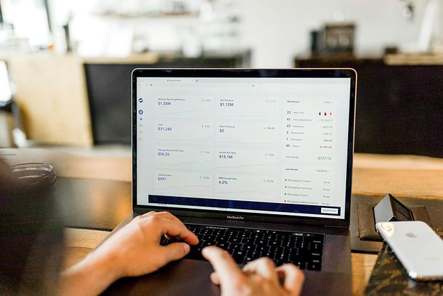 Best E-commerce Platforms for Creatives with Zero Commission