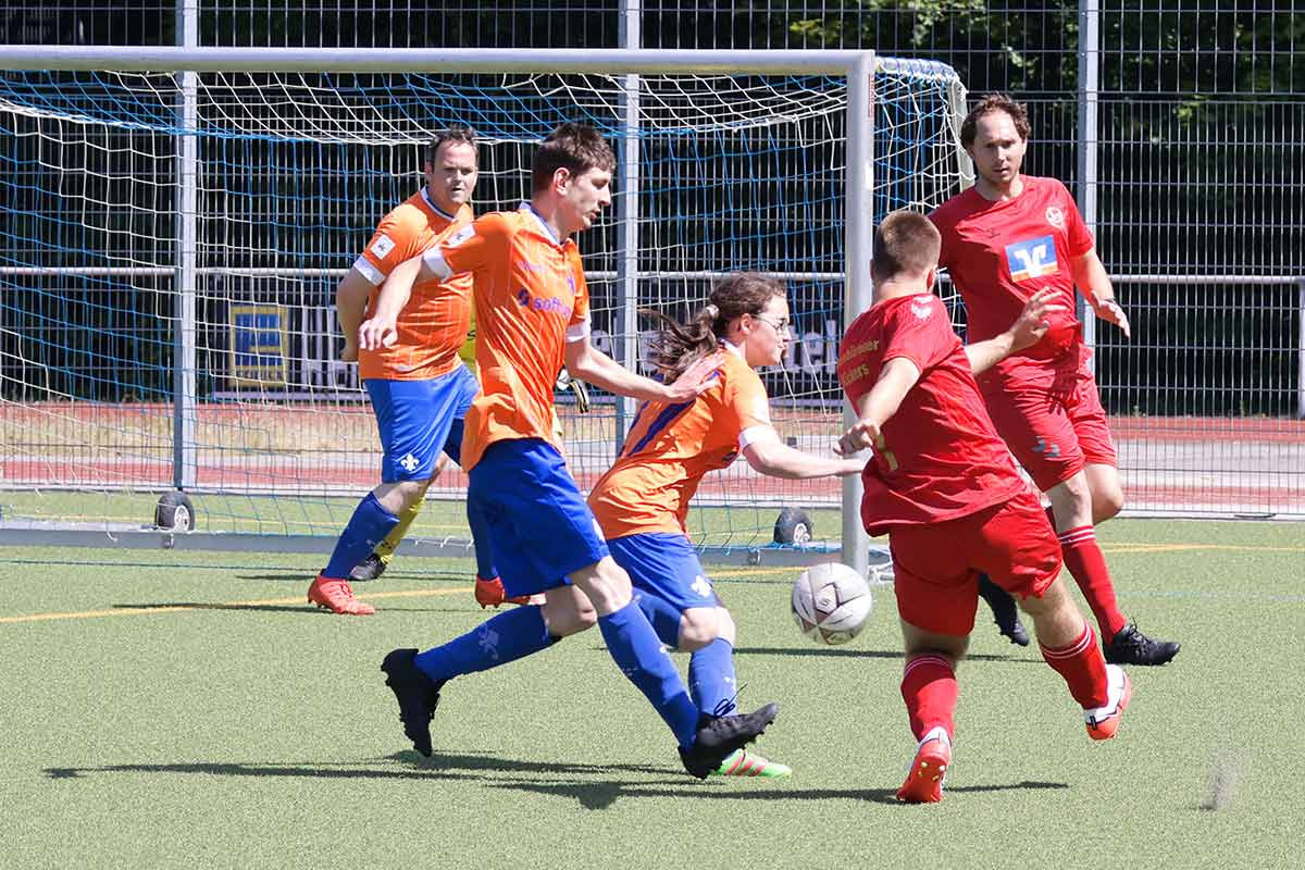 Helferspieler Timm bringt Verantwortung mit und bringt seine Mitspieler in Position