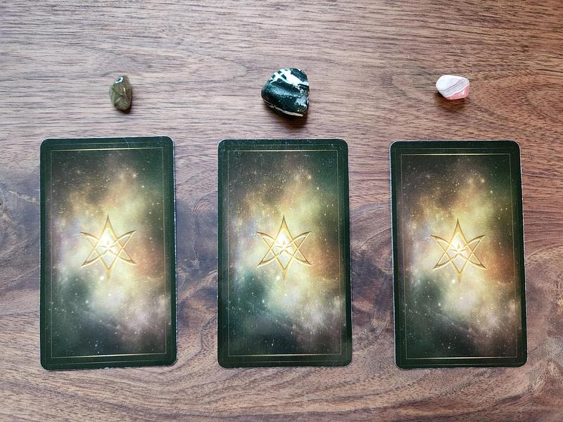 Choose Your New Moon Tarot Message – September 2025