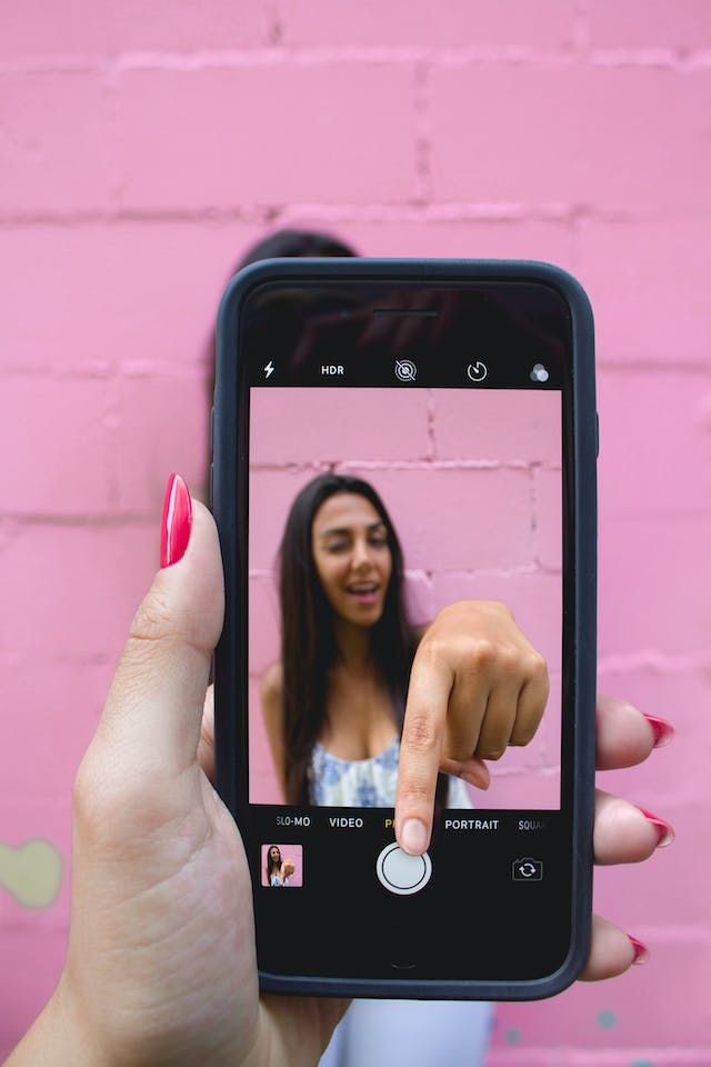 How to Take Stunning Photographs with Your Cell Phone Camera!