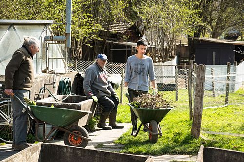 Im  HEKS-Garten Burgdorf