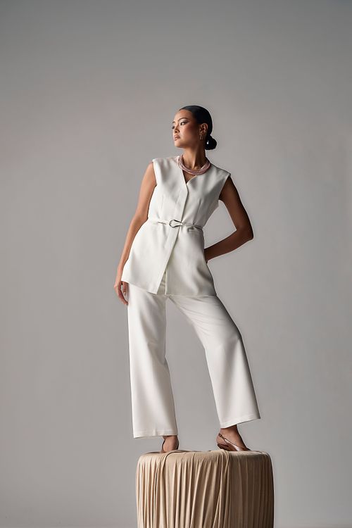 Conceptual high fashion Lookbook for a Dubai based designer