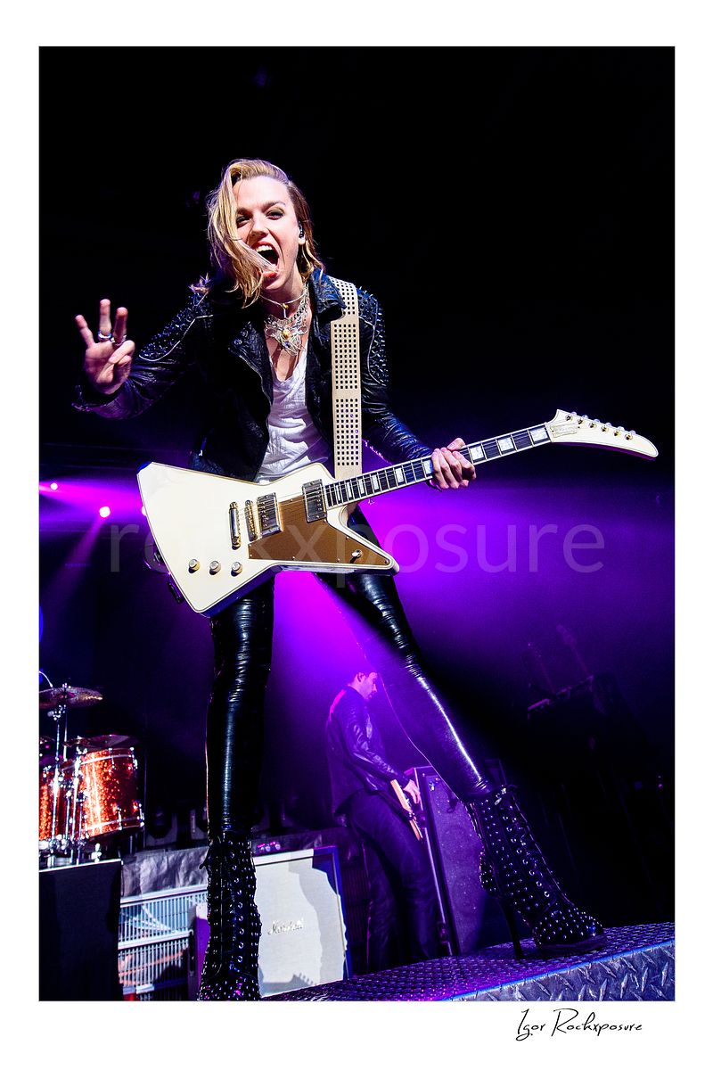 LZZY HALE / HALESTORM