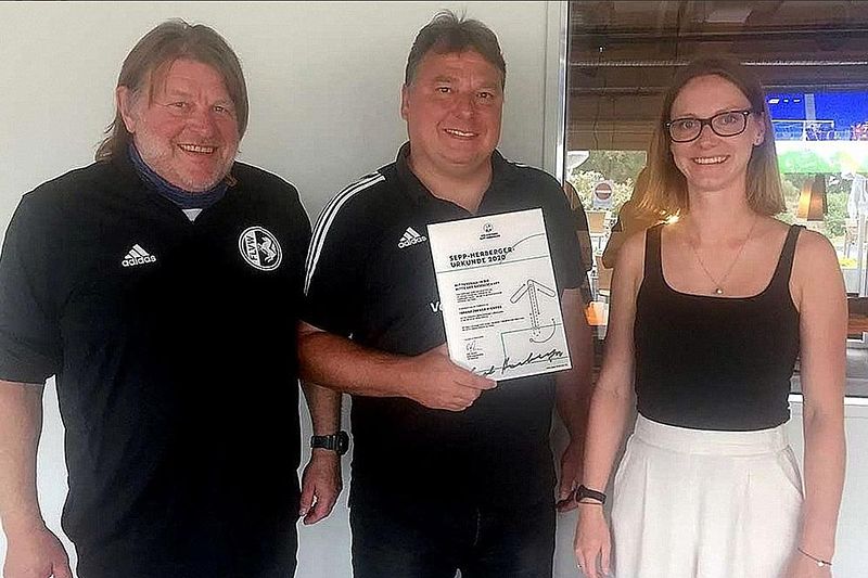 Ibbenbürener Kickers erhalten Sepp-Herberger-Urkunde 2020