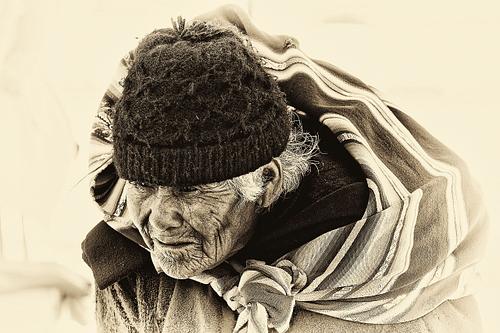 Portrait en sepia d'une femme de Bolivie