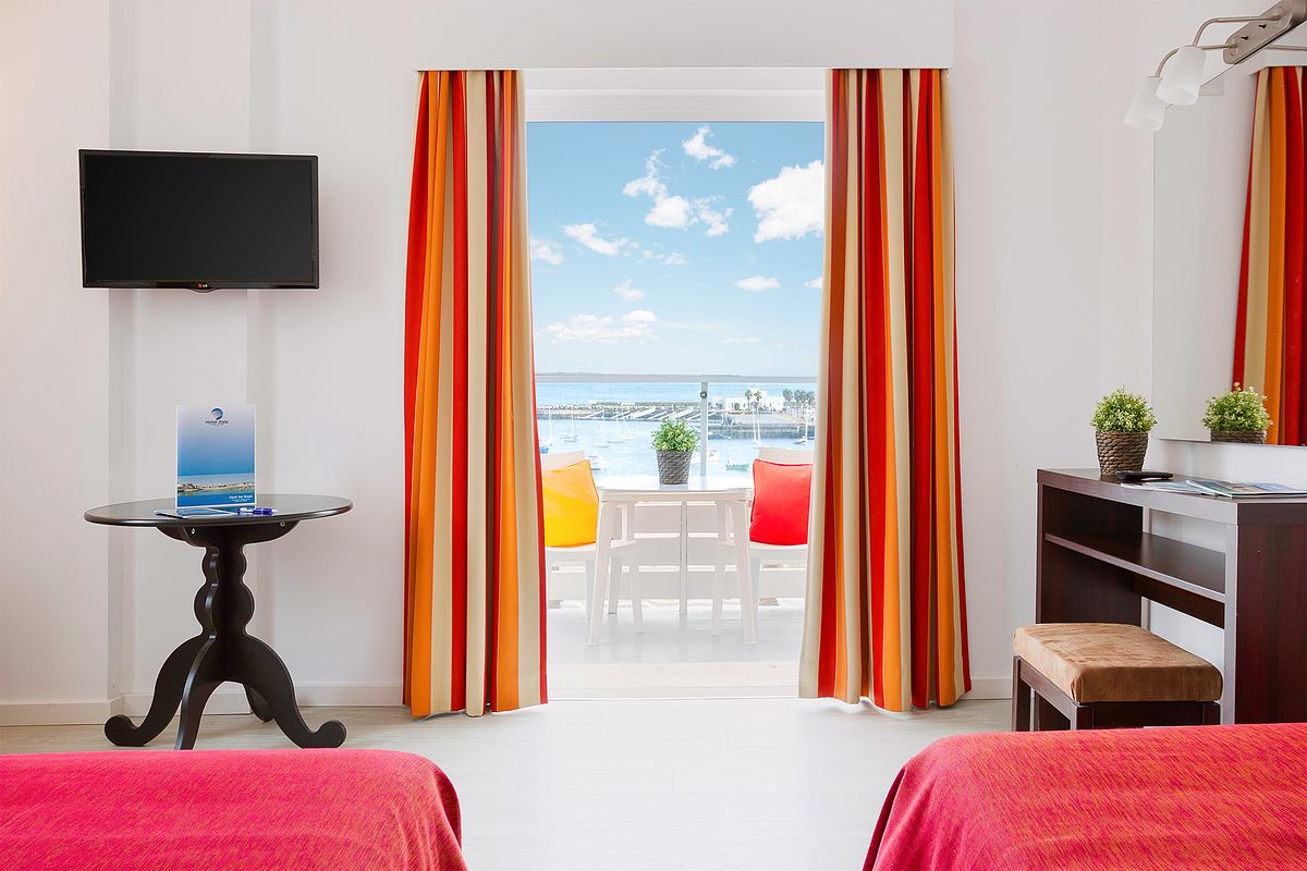 Quarto Vista Mar Hotel Ba&iacute;a