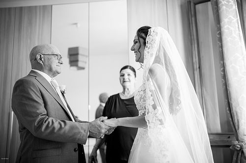 "la sposa con i genitori"