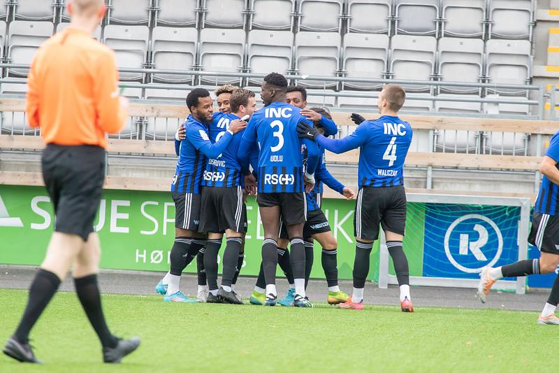 Studioet opnar kl 12