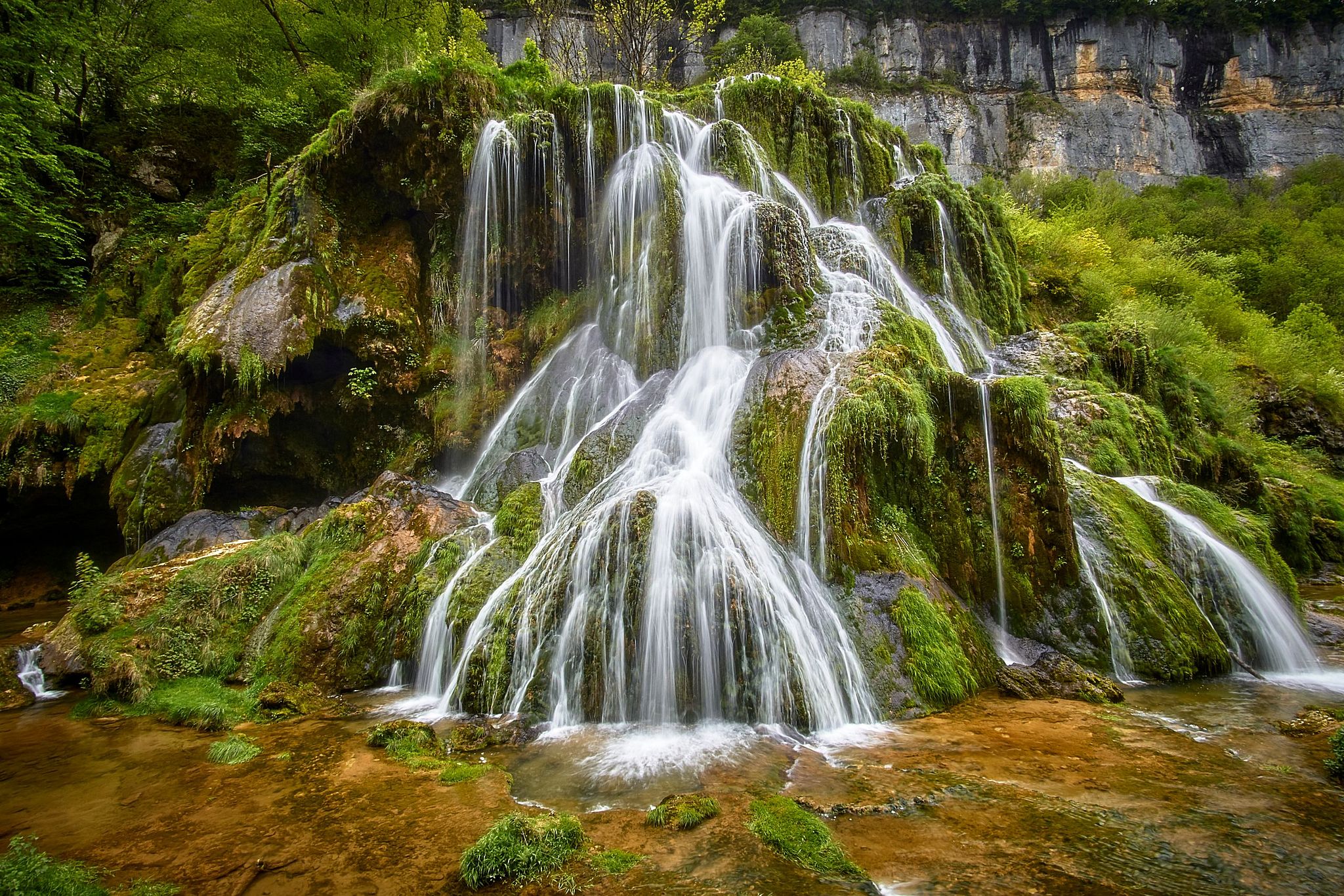 Serene Cascade des Tufs - Jura, France