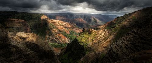 Mountains, Waimea, canyon, Kauai, Hawaii, grand, pacific, island, stormy, clouds, sun rays, dark, gloomy, moody, ridge, hike, adventure, nature, landscape
