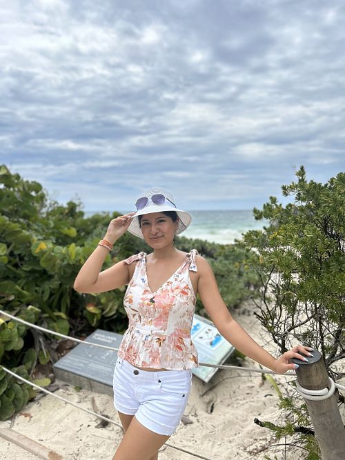 Ivy Flores | Creator of Dream Life Travel