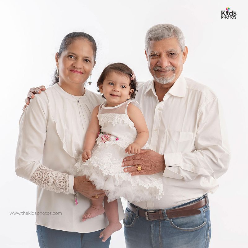 How to Plan a Candid Photography Session with Your Grandparents in Pune & Pimpri-Chinchwad
