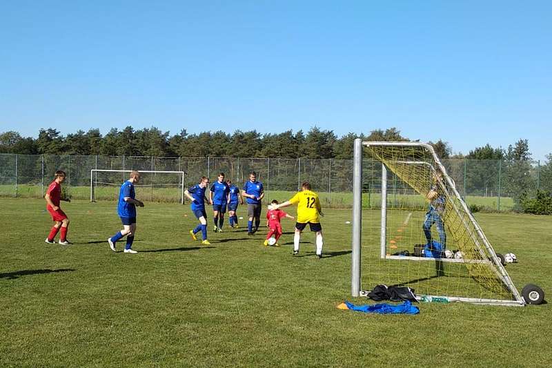 Erfolgreiches Benefiz-Spiel gegen Papenburger Kickers: Gemeinschaft, Tore und, Fairplay