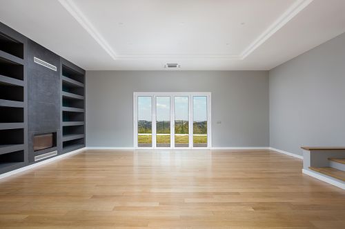 Espa&ccedil;os Vazios | Empty Spaces