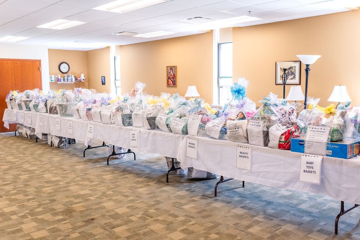 Divine Grace Community Baby Shower table of gifts for mothers by Cranberry Township, PA newborn photographer