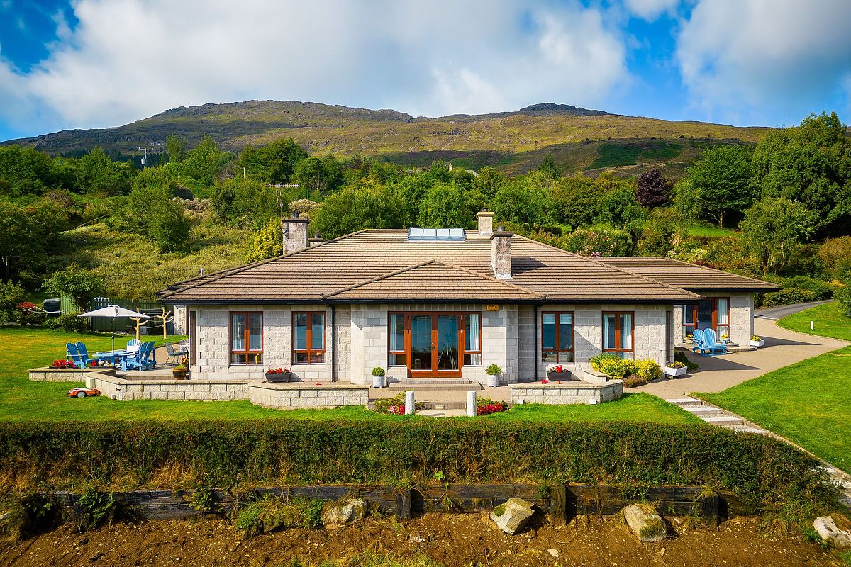 Nirvana, North Commons, Carlingford