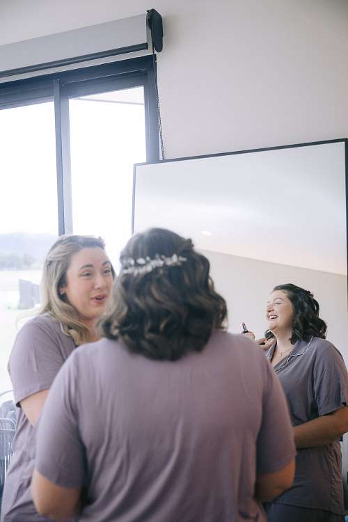 Bride's getting ready at Bimbadgen Palmers Lane