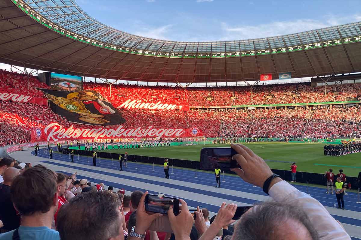 Bayernkurve mit Choreografie