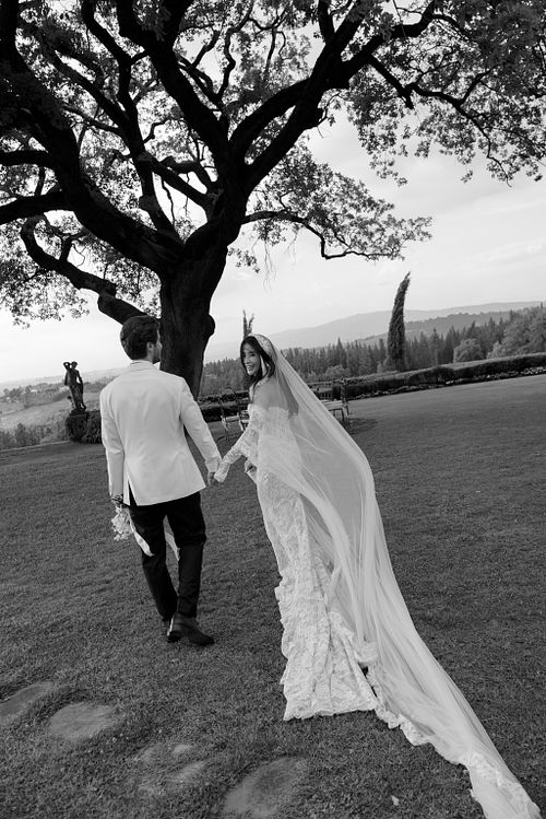 TIMELESS IMAGES WITH EMOTIONAL DEPTH WHERE INTIMACY AND ARTISTRY MEET
