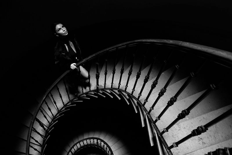 A day in a hausmmannian-style Apartment